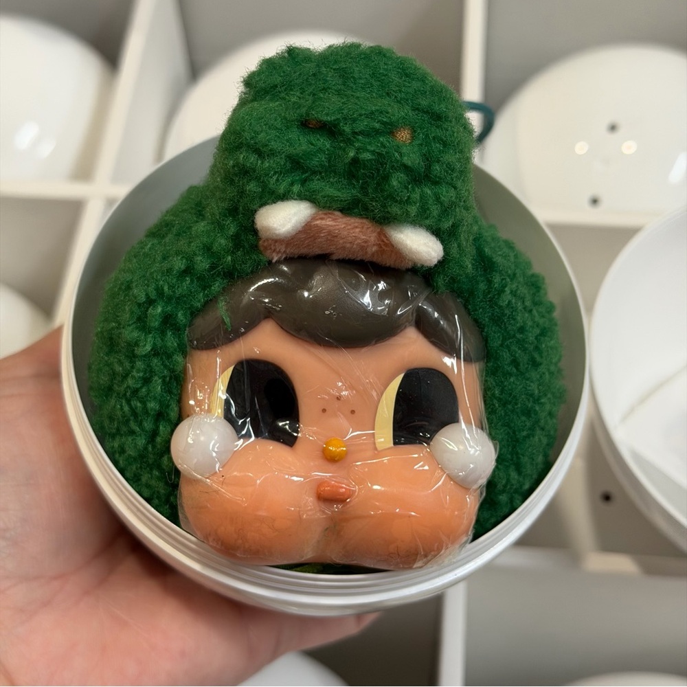 Molly Factory Crying Blob Sad Zoo Day / The Creepy Crocodile